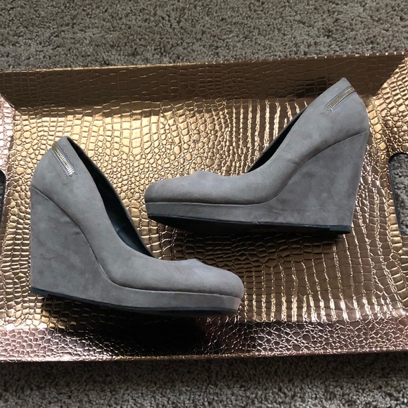 Mix No. 6 Shoes - MIX NO. 6 Tan Zipper Detail Wedges size 10